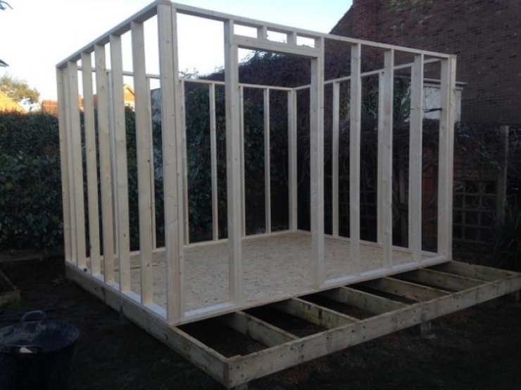 Illustration de l'article : He transforms his shed to create an area that anyone would want in their garden!