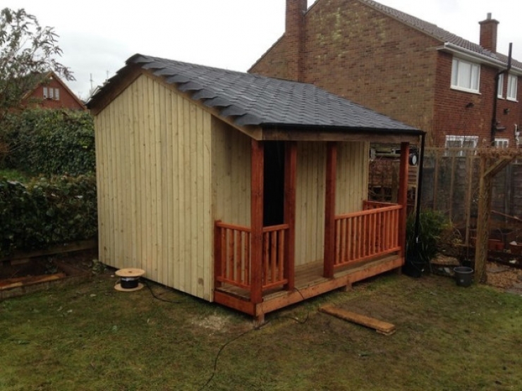 Illustration de l'article : He transforms his shed to create an area that anyone would want in their garden!
