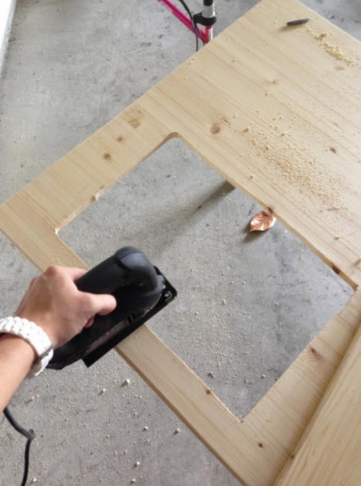 Illustration de l'article : She cut 2 holes in an Ikea table to create an amazing project!