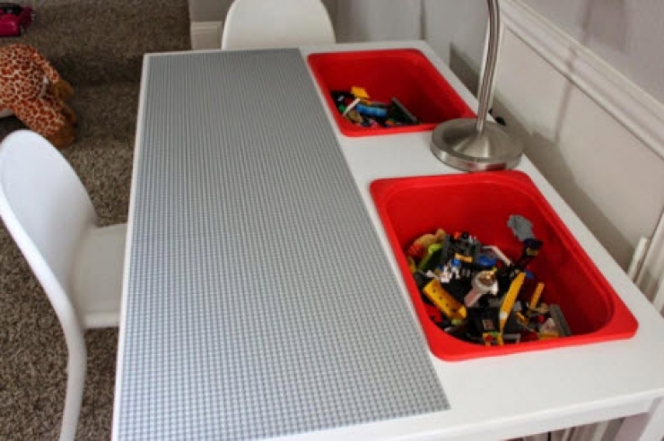 Illustration de l'article : She cut 2 holes in an Ikea table to create an amazing project!