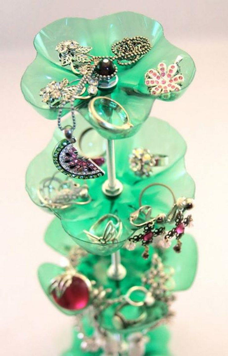 Illustration de l'article : Don’t throw away your empty bottles! Here are 19 fabulous tips you can do with them!