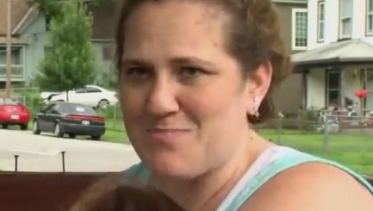 Illustration de l'article : 3 years after the death of the father, a policeman meets the six children of the deceased, barefoot in a store! A scene that would break your heart...