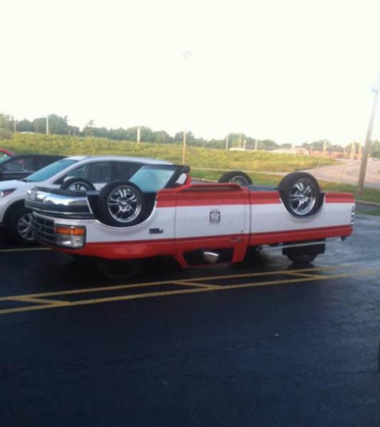 Illustration de l'article : The 30 craziest cars in the world!