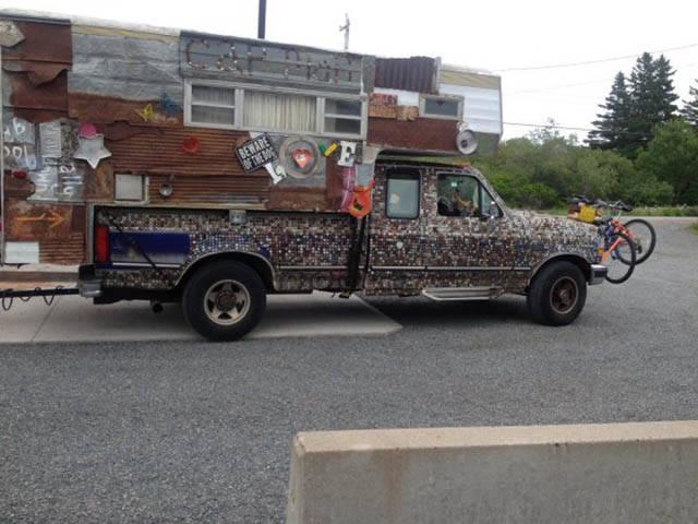 Illustration de l'article : The 30 craziest cars in the world!