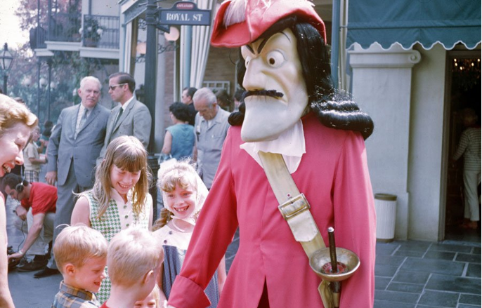 Illustration de l'article : 24 completely freaky mascots from the past!