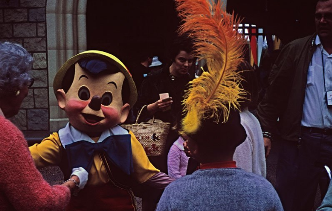 Illustration de l'article : 24 completely freaky mascots from the past!