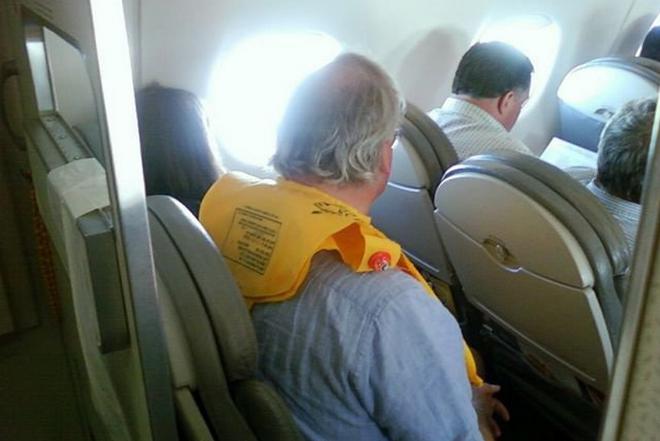 Illustration de l'article : The 13 worst people who might be seated next to you on a plane