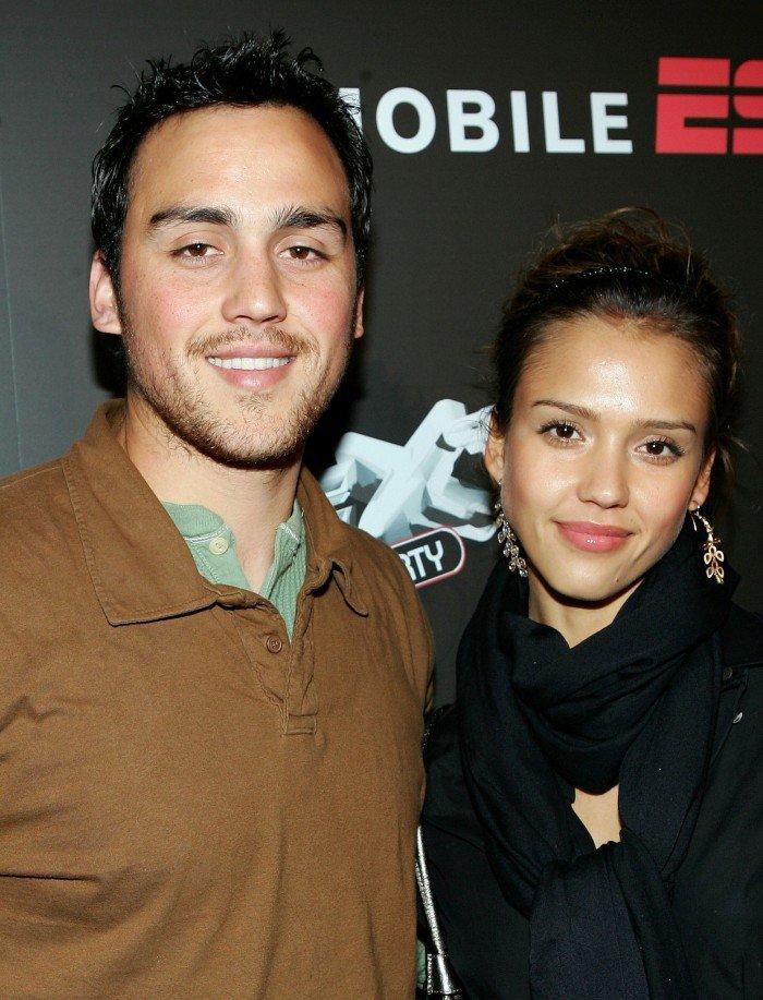 Illustration de l'article : 24 photos of celebrities with their brothers and sisters that you never knew about!