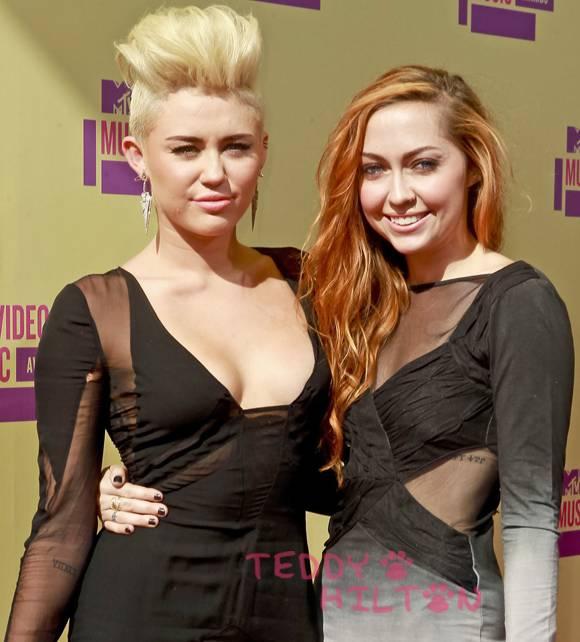 Illustration de l'article : 24 photos of celebrities with their brothers and sisters that you never knew about!