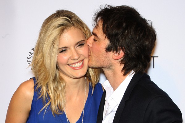 Illustration de l'article : 12 celebrities who play brothers and sisters on TV who are or were couples in real life