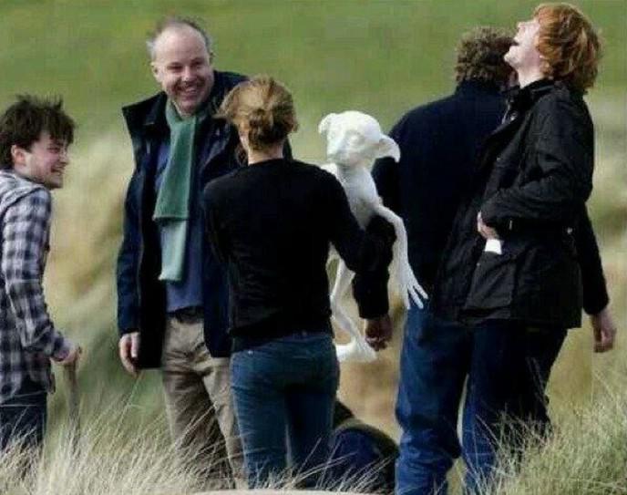 Illustration de l'article : Which of these 35 funny shots from the filming of Harry Potter are the funniest?