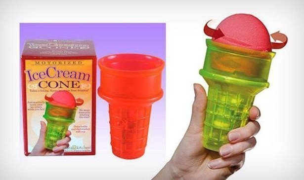 Illustration de l'article : Which of these 14 useless items for lazy people are the funniest?