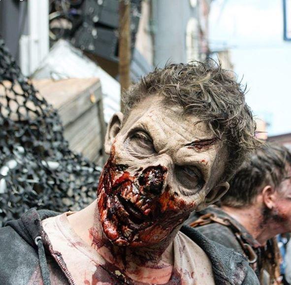 Illustration de l'article : 20 photos from &ldquo;The Walking Dead Attraction&rdquo;! Which ones will scare you the most?