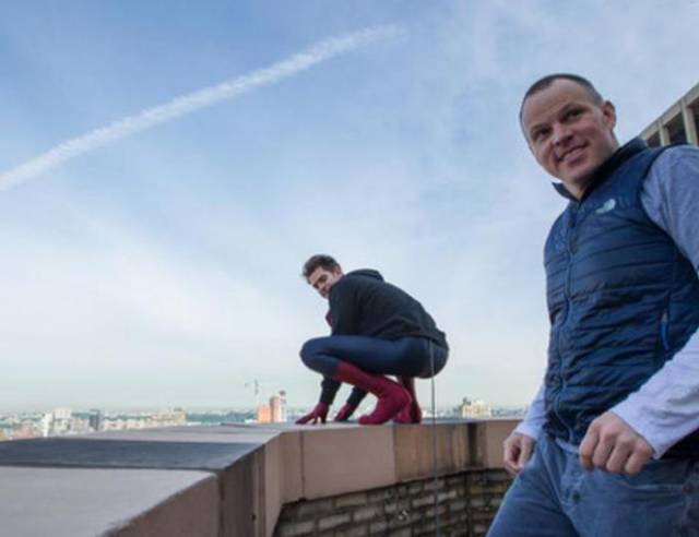 Illustration de l'article : 24 amazing photos taken on set of some hit movies