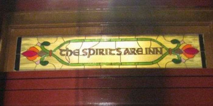 Illustration de l'article : To stay in this hotel, you have to sign a waiver, because it&rsquo;s haunted...