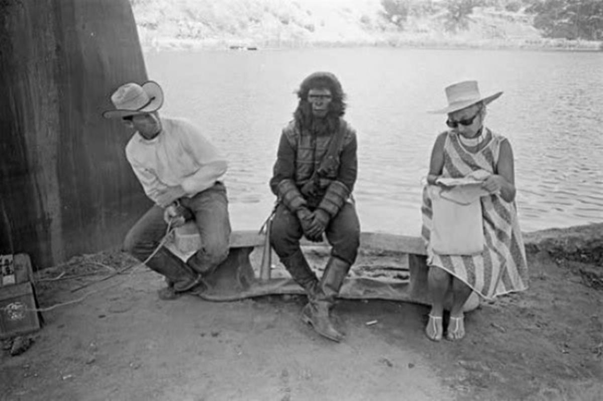 Illustration de l'article : 21 exclusive photos of actors on film sets!