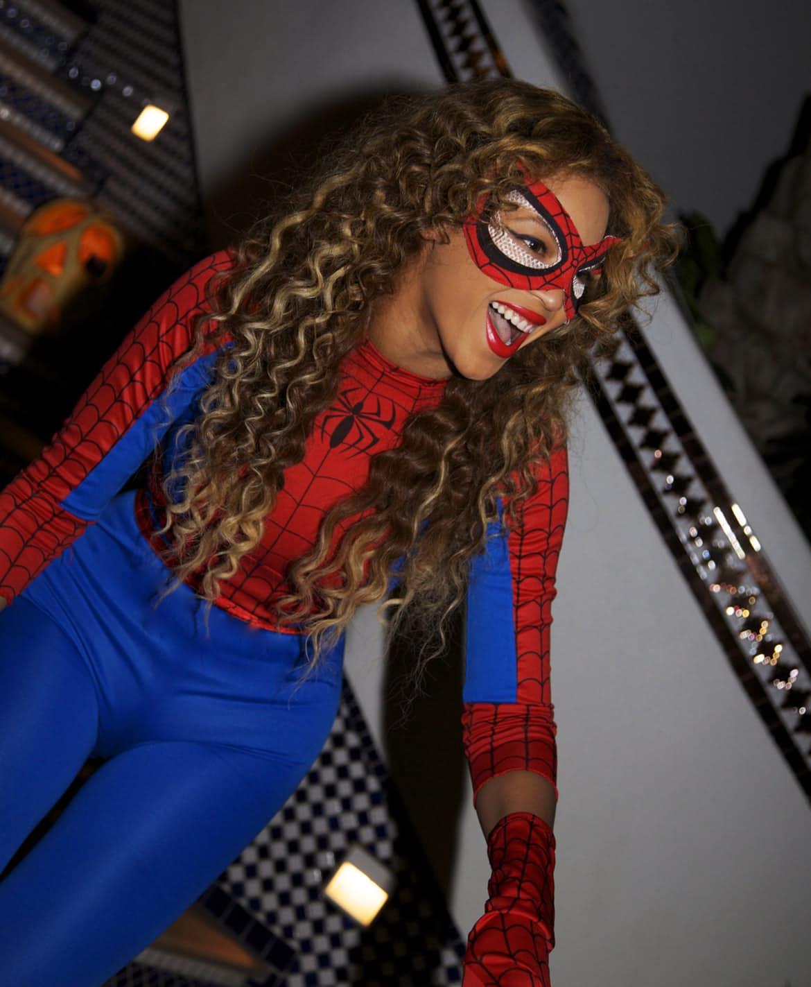 Illustration de l'article : 13 stylish Halloween costumes worn by stars! Which ones are the most realistic?