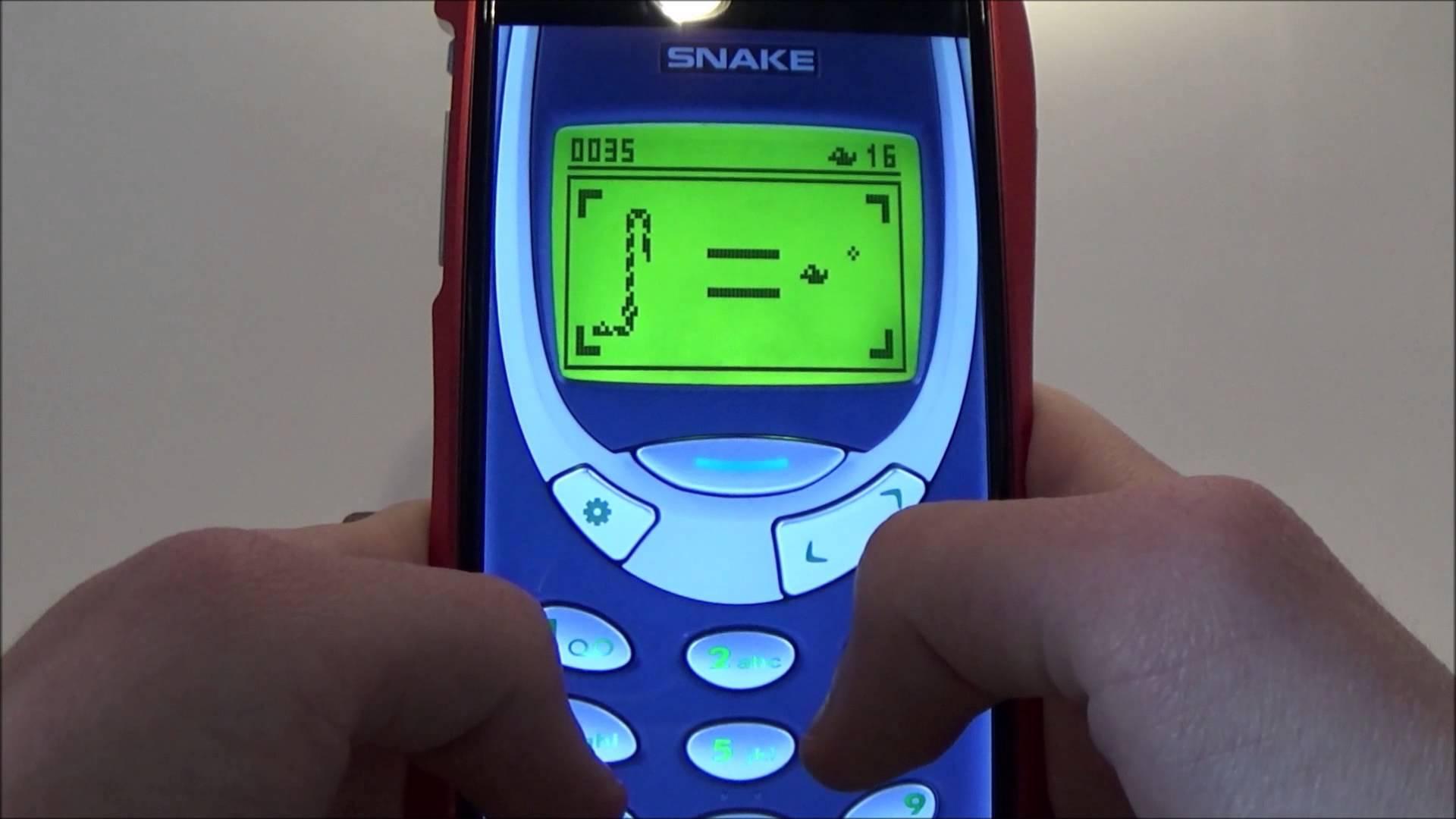 Illustration de l'article : The 9 worst things we did with our first cell phones!