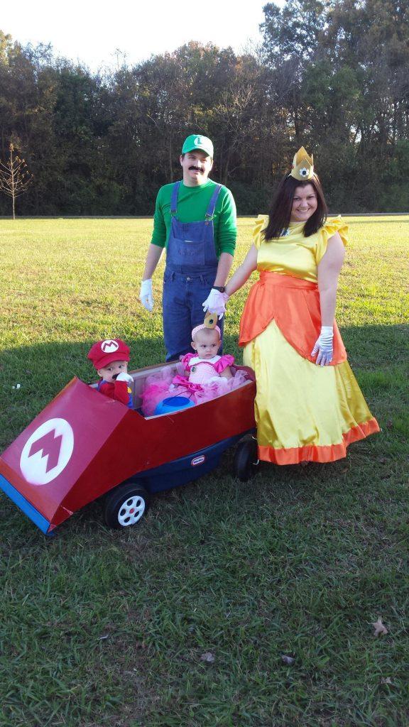 Illustration de l'article : 15 of the best costume ideas to do with your friends!