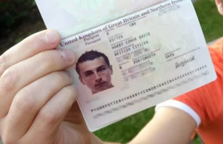 Illustration de l'article : 18 of the most bizarre and surprising ID cards