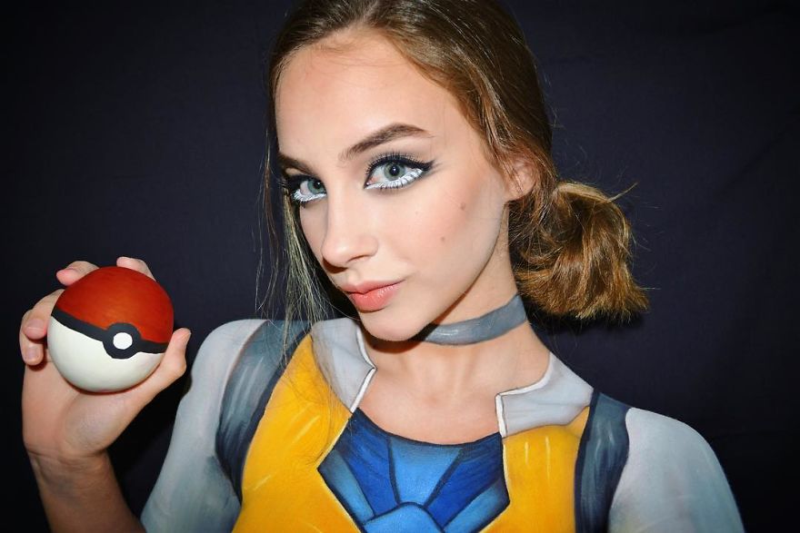 Illustration de l'article : This 15-year-old girl creates amazing makeup