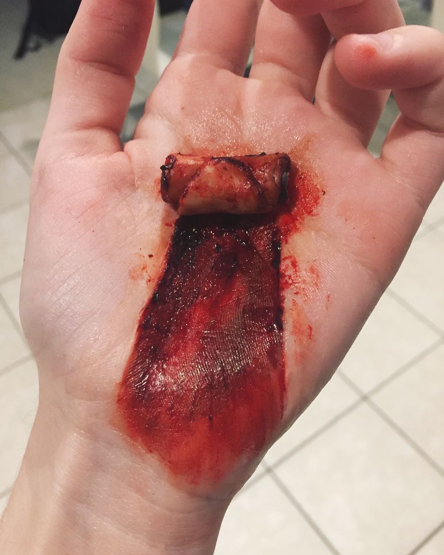 Illustration de l'article : This 15-year-old girl creates amazing makeup