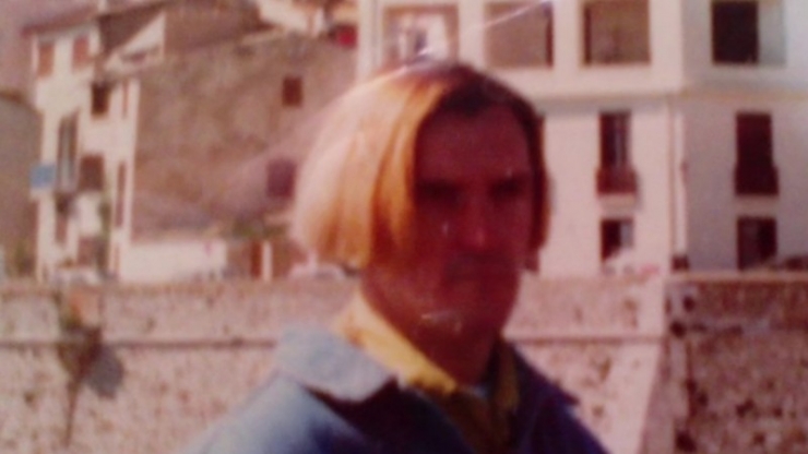 Illustration de l'article : This woman has spent ,000 to achieve the perfect look... What do you think, after seeing her before pictures?