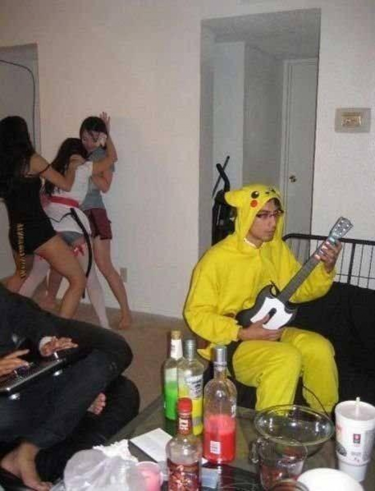 Illustration de l'article : The 24 weirdest Pokémon fans in photos!