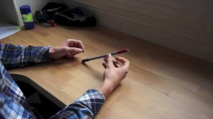 Illustration de l'article : 13 things we all used to do in school! Which ones do you recognize?