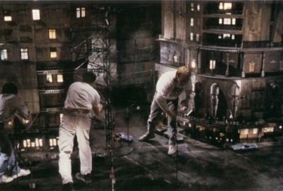 Illustration de l'article : 24 famous movie scenes that were filmed using realistic miniature models!