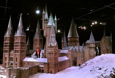 Illustration de l'article : 24 famous movie scenes that were filmed using realistic miniature models!