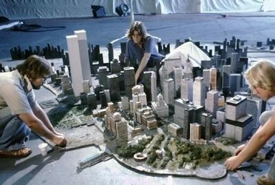 Illustration de l'article : 24 famous movie scenes that were filmed using realistic miniature models!