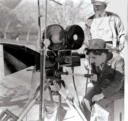 Illustration de l'article : 32 historic photos of movie scenes you've never seen before!