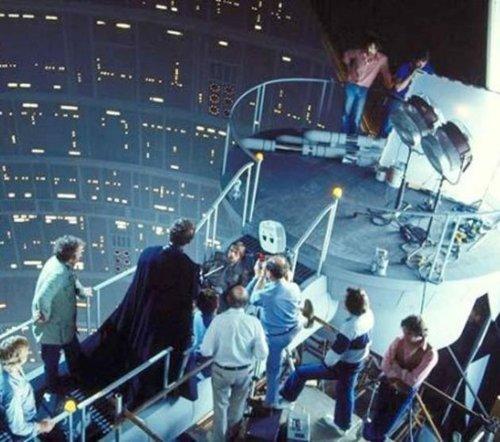 Illustration de l'article : 32 historic photos of movie scenes you've never seen before!