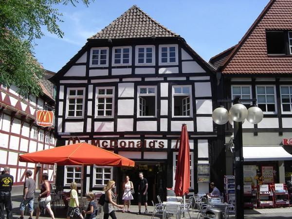 Illustration de l'article : The 20 most beautiful McDonald’s in the world!