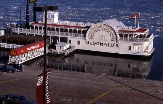 Illustration de l'article : The 20 most beautiful McDonald’s in the world!