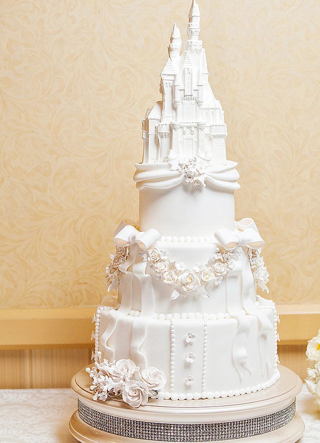 Illustration de l'article : 20 wedding cakes for anyone who loves Disney