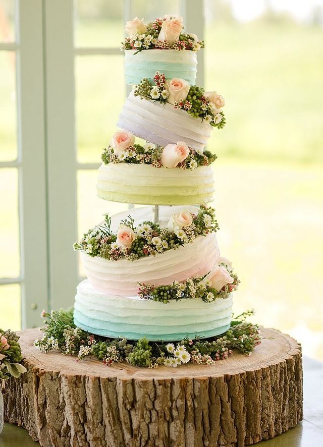 Illustration de l'article : 20 wedding cakes for anyone who loves Disney