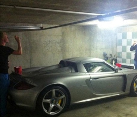 Illustration de l'article : Among these 29 pictures of rich kids posting their fortunes on Instagram, which is the worst?