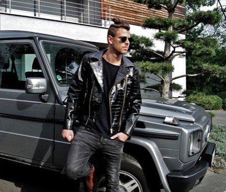 Illustration de l'article : Among these 29 pictures of rich kids posting their fortunes on Instagram, which is the worst?