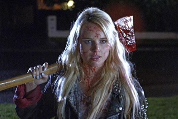 Illustration de l'article : 13 completely absurd things that heroes in horror films do!