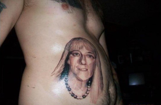 Illustration de l'article : Top 37 portrait tattoos that were total fails