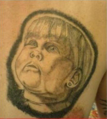 Illustration de l'article : Top 37 portrait tattoos that were total fails