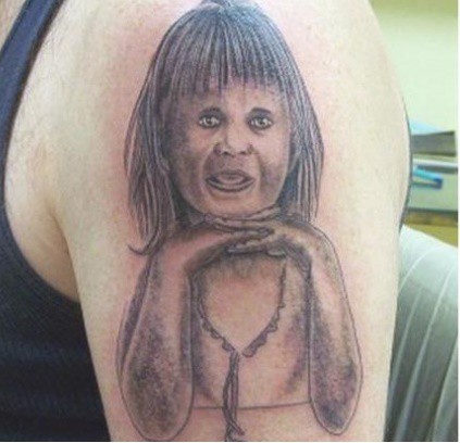 Illustration de l'article : Top 37 portrait tattoos that were total fails