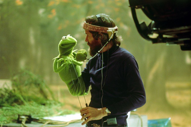 Illustration de l'article : These 40 behind-the-scenes shots of actors will change the way you watch these movies