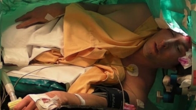 Illustration : What he does while awake during his brain tumor operation is amazingâ€¦