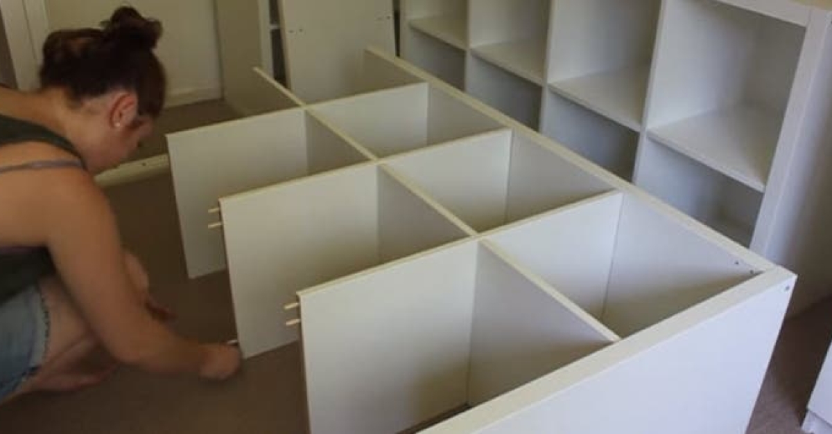 She places 4 IKEA storage shelves in her bedroom and the final result