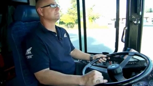 Illustration : "Seeing a 3-year old boy get on his bus, this