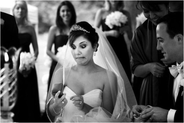 Illustration de l'article : 16 couples who immortalized their wedding with hilarious photos