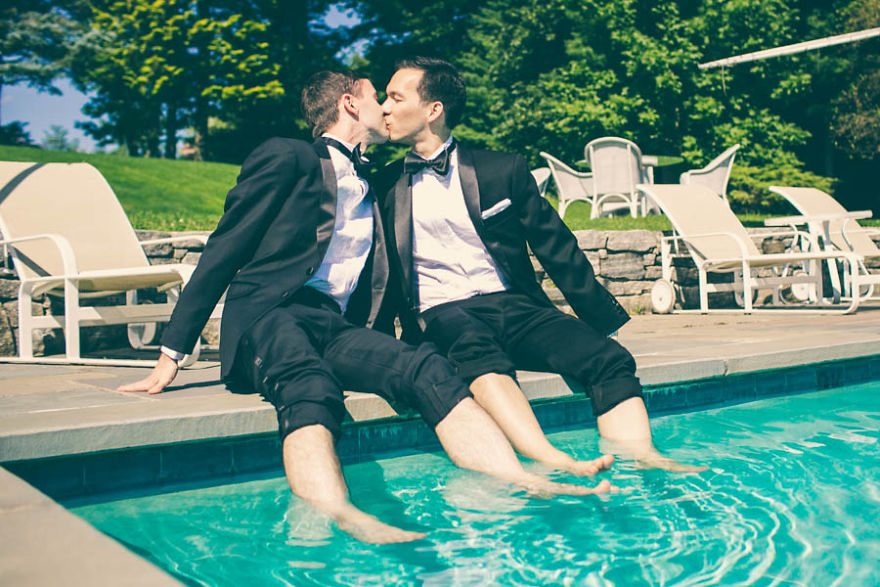 Illustration de l'article : Love has no boundaries, and these 120 gay wedding photos just make you want to love each other!